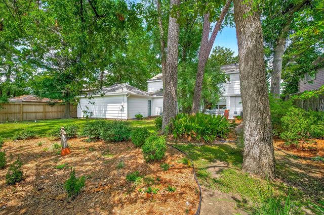 3911 Highpines Drive, Houston, TX 77068