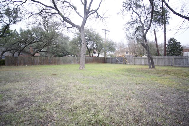 12725 Dakota LN B, Austin, TX 78729