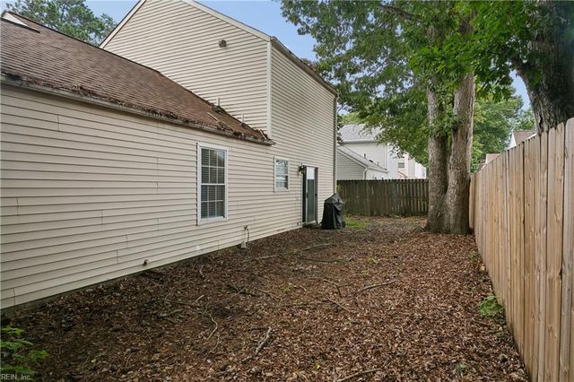 187 Hunt Club RN N, Newport News, VA 23608