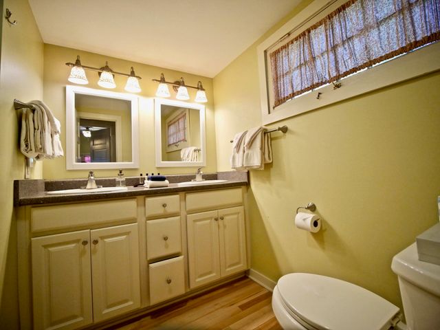 1757 N Manitou Trail, Leland, MI 49654