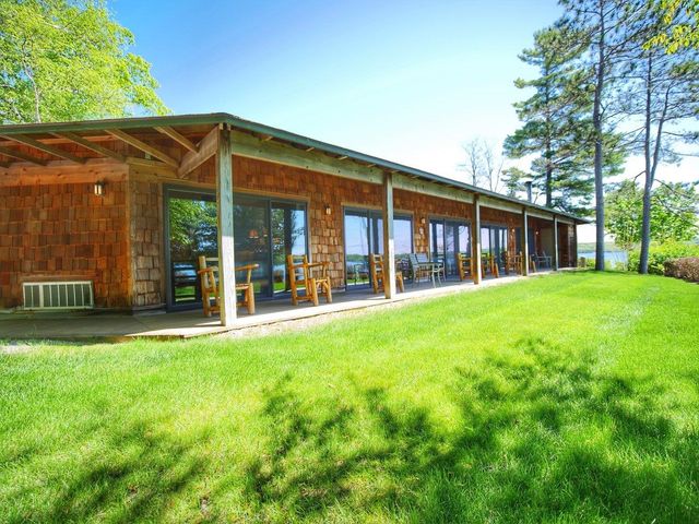 1757 N Manitou Trail, Leland, MI 49654