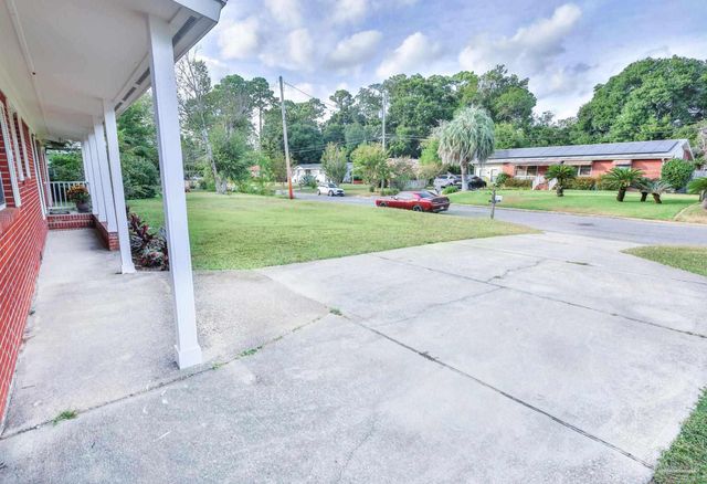 3795 Summer Dr, Pensacola, FL 32504