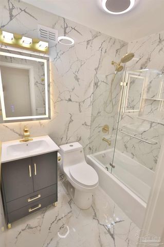 3795 Summer Dr, Pensacola, FL 32504