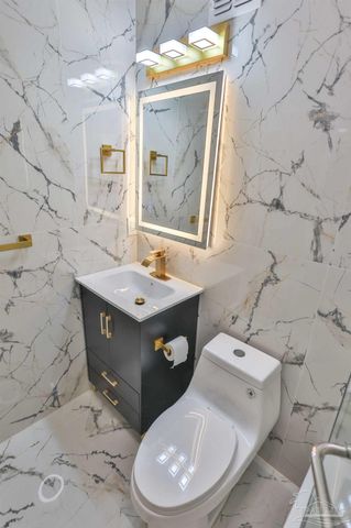 3795 Summer Dr, Pensacola, FL 32504