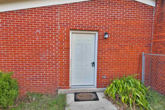 3795 Summer Dr, Pensacola, FL 32504