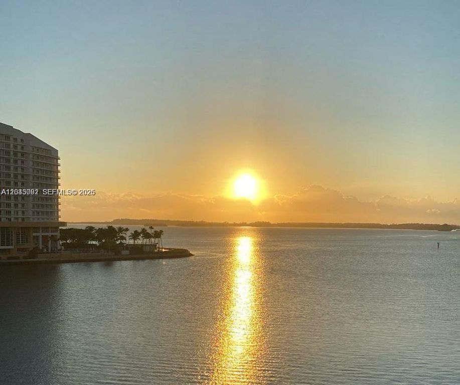 801 Brickell Bay Drive 669, Miami, FL 33131