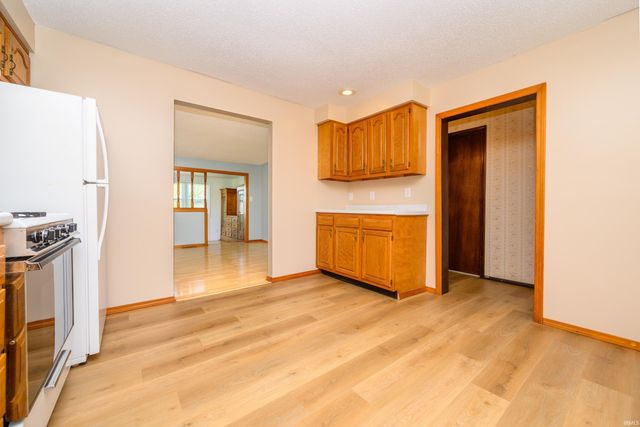 2313 E Cornell Avenue, Muncie, IN 47303