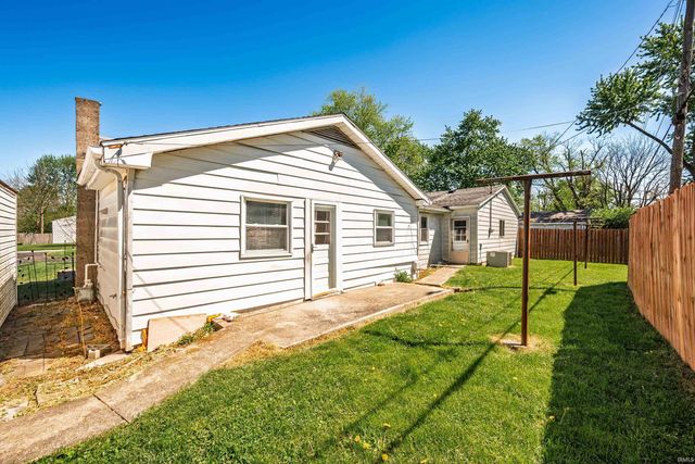 2313 E Cornell Avenue, Muncie, IN 47303