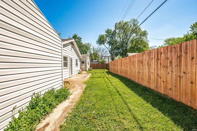 2313 E Cornell Avenue, Muncie, IN 47303