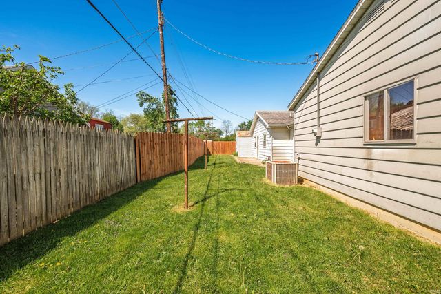 2313 E Cornell Avenue, Muncie, IN 47303