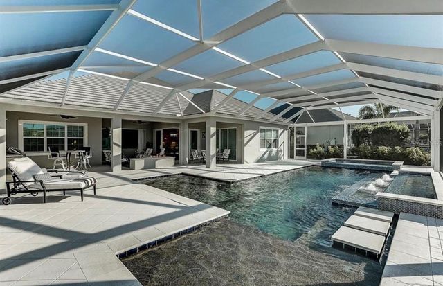548 REGATTA WAY, Bradenton, FL 34208