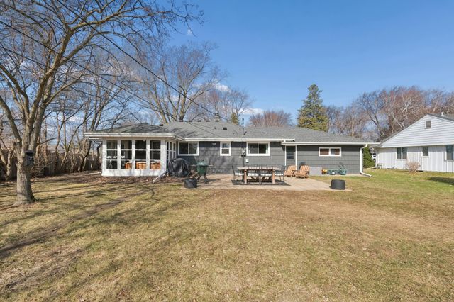 6351 Dogwood Avenue, Chanhassen, MN 55331