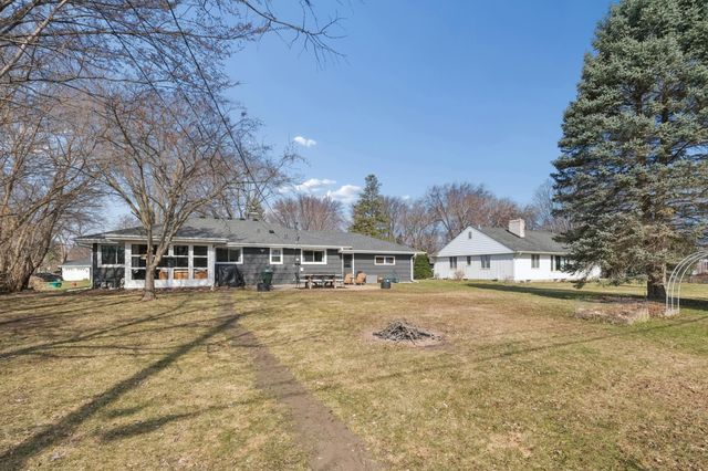 6351 Dogwood Avenue, Chanhassen, MN 55331