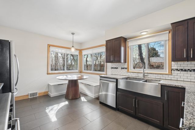 6351 Dogwood Avenue, Chanhassen, MN 55331