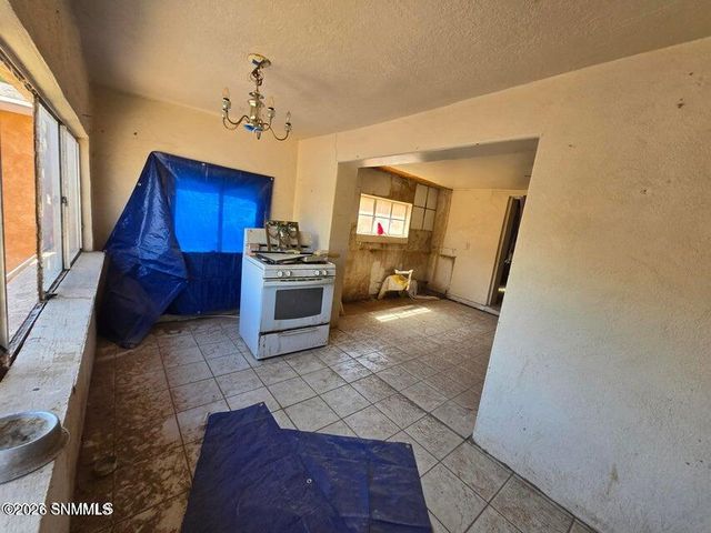 642 Pinon Street, Las Cruces, NM 88001