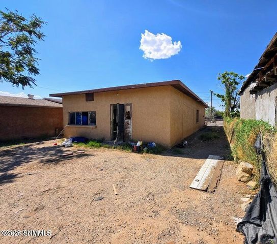 642 Pinon Street, Las Cruces, NM 88001