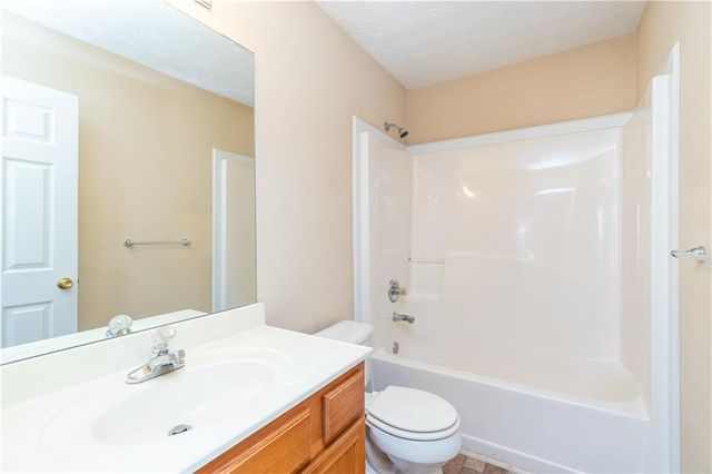 1378 Penhurst Drive, Lawrenceville, GA 30043
