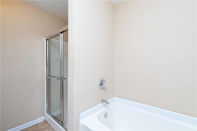1378 Penhurst Drive, Lawrenceville, GA 30043