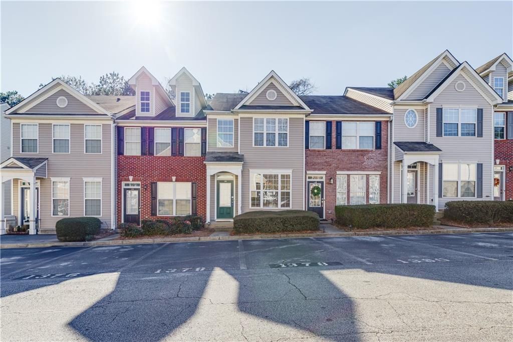 1378 Penhurst Drive, Lawrenceville, GA 30043
