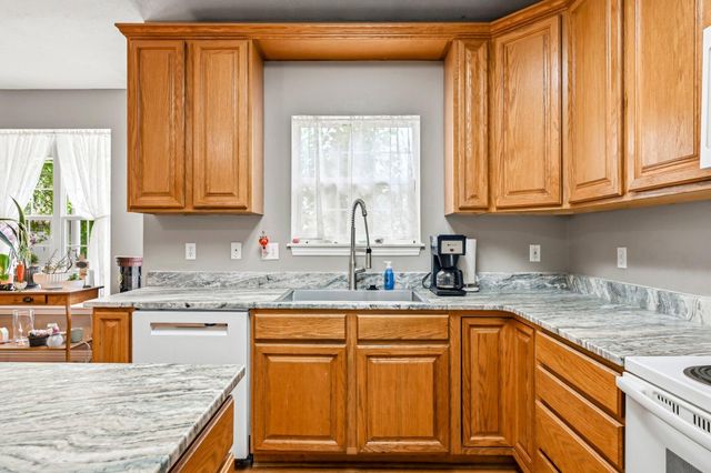 2611 N Rhodes Circle, Ozark, MO 65721
