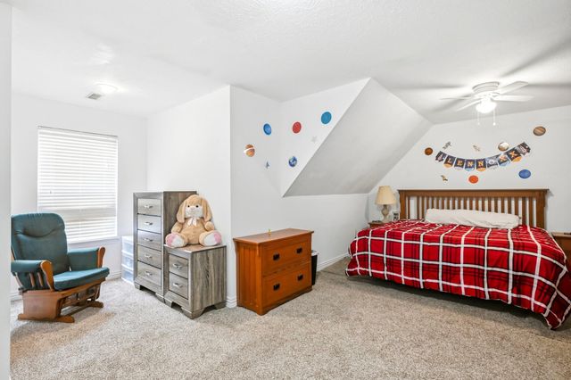 2611 N Rhodes Circle, Ozark, MO 65721