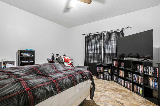 2611 N Rhodes Circle, Ozark, MO 65721
