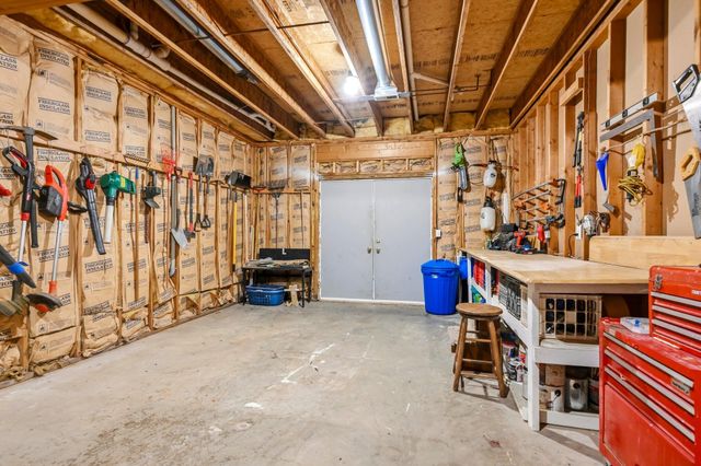 2611 N Rhodes Circle, Ozark, MO 65721