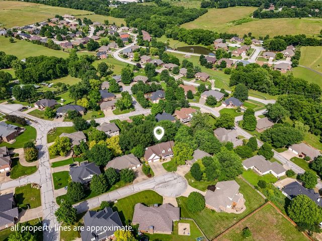 2611 N Rhodes Circle, Ozark, MO 65721