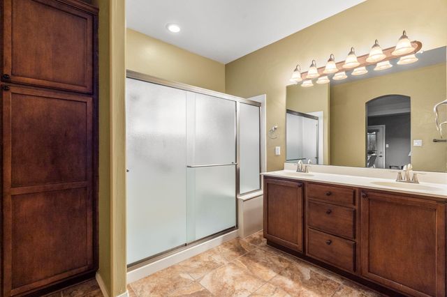 2711 Firewheel Avenue SW, Los Lunas, NM 87031