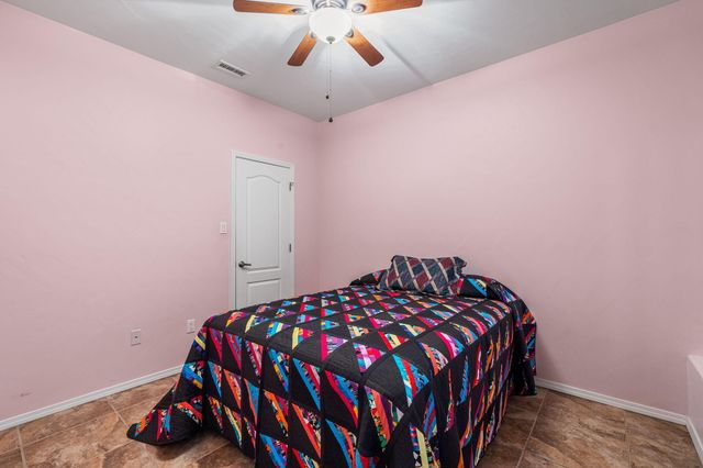 2711 Firewheel Avenue SW, Los Lunas, NM 87031