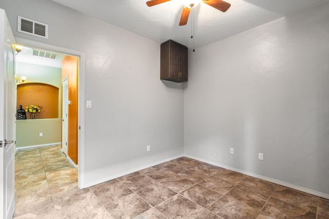 2711 Firewheel Avenue SW, Los Lunas, NM 87031
