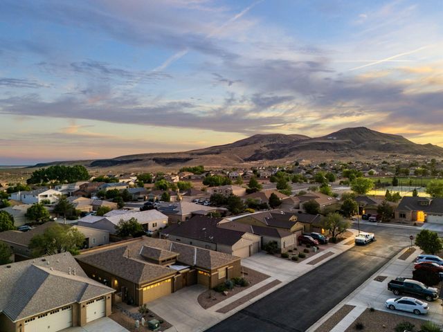2711 Firewheel Avenue SW, Los Lunas, NM 87031