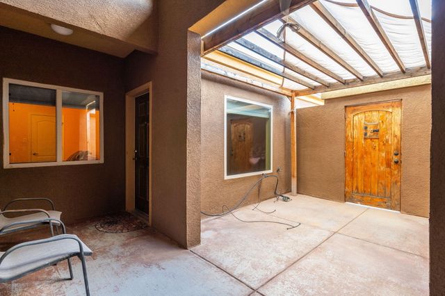 2711 Firewheel Avenue SW, Los Lunas, NM 87031