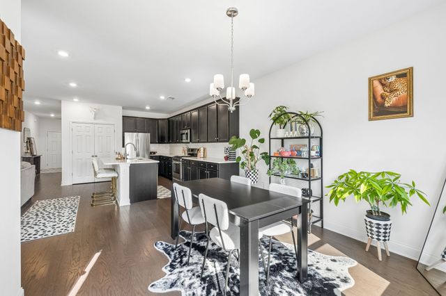 375 Triple Crown Cir, Gallatin, TN 37066