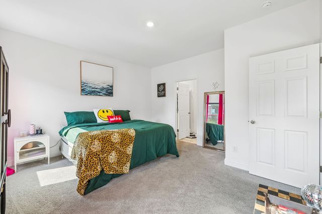 375 Triple Crown Cir, Gallatin, TN 37066