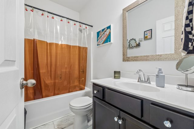 375 Triple Crown Cir, Gallatin, TN 37066