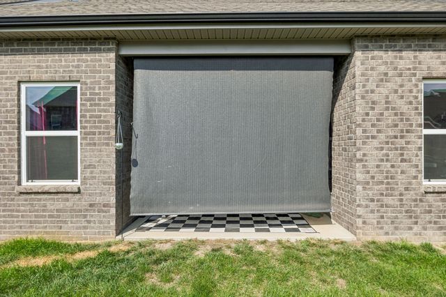 375 Triple Crown Cir, Gallatin, TN 37066