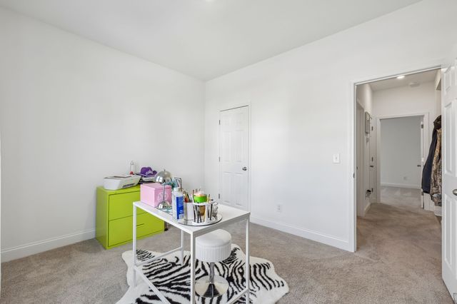 375 Triple Crown Cir, Gallatin, TN 37066