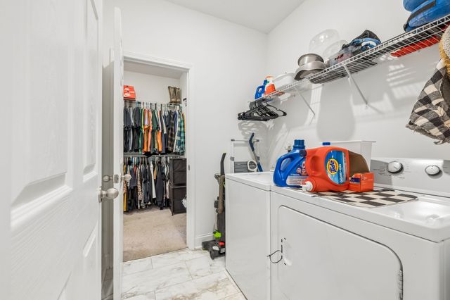 375 Triple Crown Cir, Gallatin, TN 37066