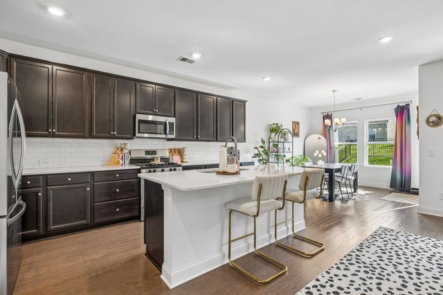 375 Triple Crown Cir, Gallatin, TN 37066