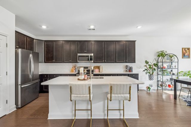 375 Triple Crown Cir, Gallatin, TN 37066