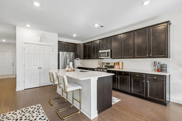 375 Triple Crown Cir, Gallatin, TN 37066