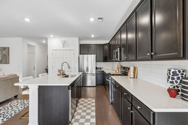 375 Triple Crown Cir, Gallatin, TN 37066