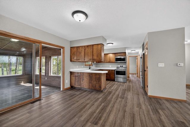 5537 County Road T, Brodhead, WI 53520