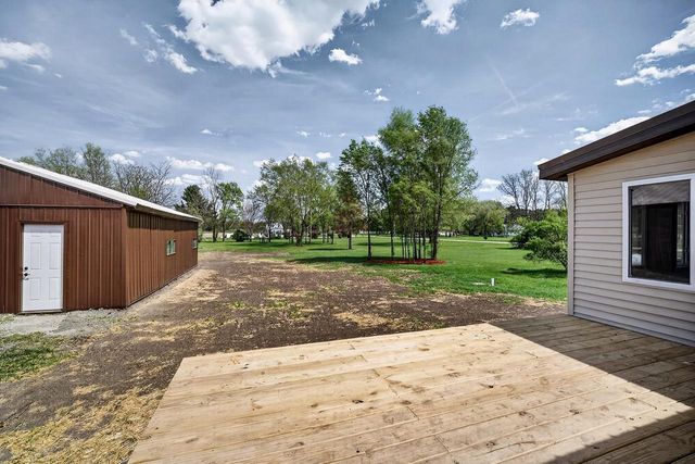 5537 County Road T, Brodhead, WI 53520