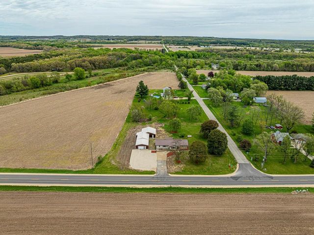 5537 County Road T, Brodhead, WI 53520