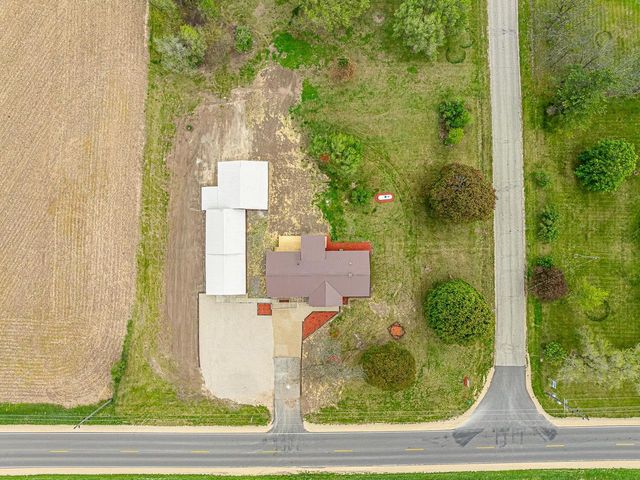 5537 County Road T, Brodhead, WI 53520