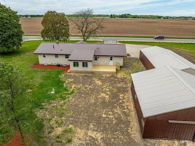 5537 County Road T, Brodhead, WI 53520