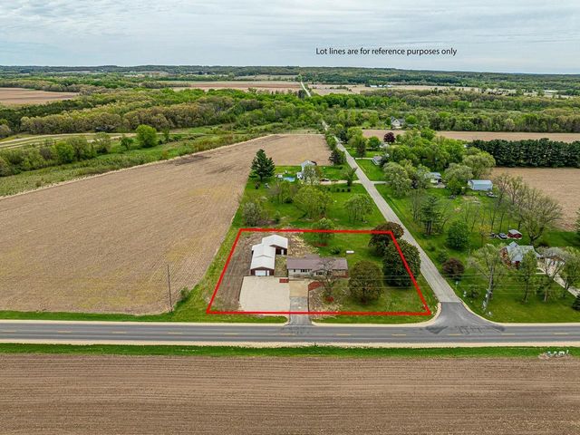 5537 County Road T, Brodhead, WI 53520