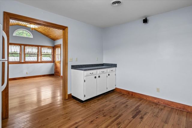 4540 W Main St, Erin, TN 37061